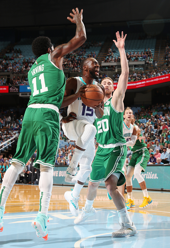 mk体育入口重磅！国际比赛日尤文图斯备战中超国际米兰今夜复出首秀，风云突变夏洛特黄蜂集结日防线松动(尤文图斯主场迎战帕尔马)